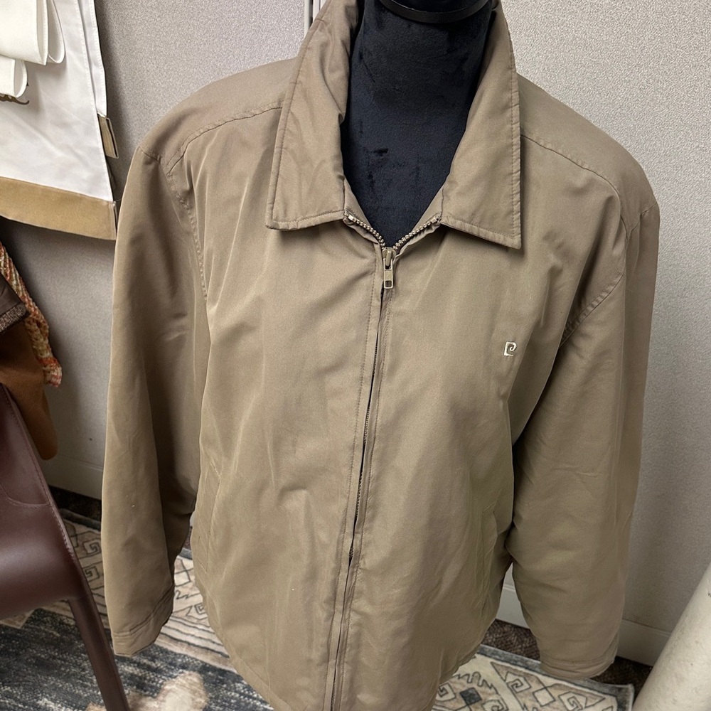 Pierre Cardin Men's Tan Fall weight coat with quilted lining.